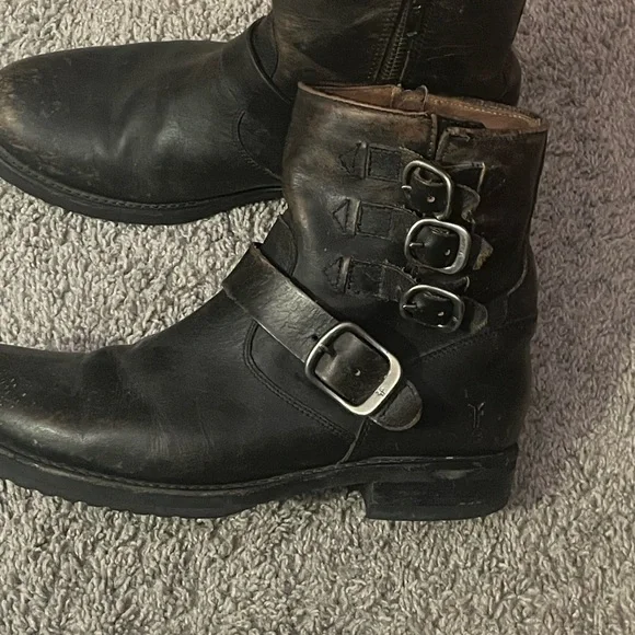 Adorable Frye Black Multi-Strap Ankle Boots Distressed style - Picture 1 of 6